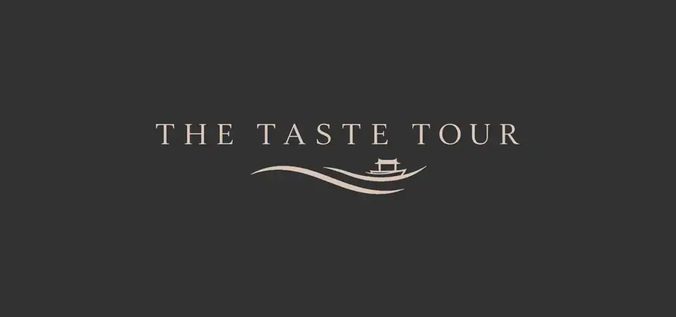 YACHT TOUR BRANDING: Full dark logo
